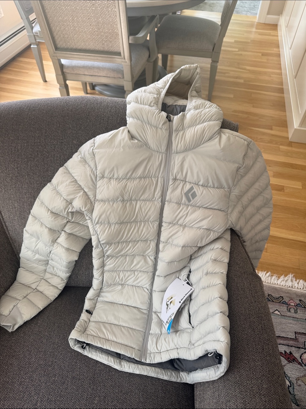 Black Diamond Women's Light Gray Quilted Insulated Jacket
